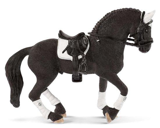 SCHLEICH Turnajový hřebec Fríského koně