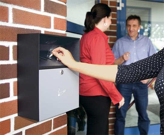 Popelník na zeď, šedá/černá, ocel, 6 otvorů, ochrana proti dešti, WEDO - 17038112