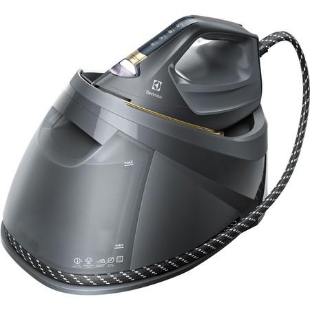 Žehlička Electrolux E8ST1-8EGM Renew 800 s parním generátorem Electrolux