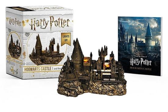 Harry Potter Hogwarts Castle and Sticker Book: Lights Up! - 0762464402