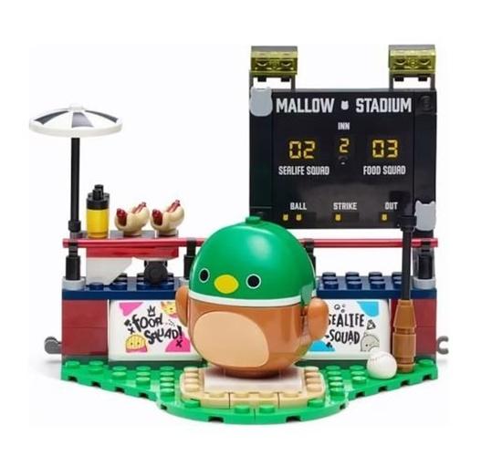 Squishmallows Stavebnice BLDR Avery a baseballové hřiště
